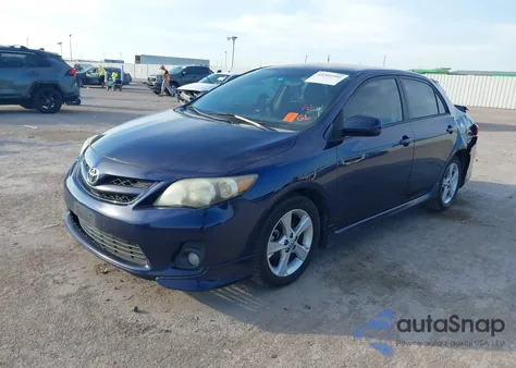 2013 Toyota Corolla S z USA, uszkodzony, nr VIN 5YFBU4EE4DP124938